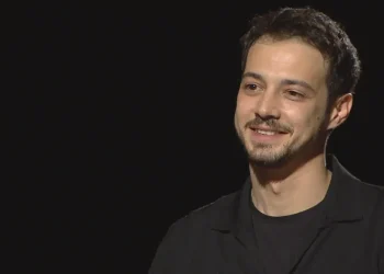 “Alvon g‘unchalar” yulduzi Mert Yazijio‘g‘lu haqida bilmaganlarimiz…