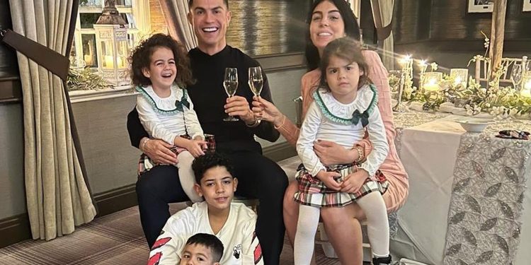 Krishtianu Ronalduning oila sirlari: Farzandlarining onalari haqida bilmaganlarimiz