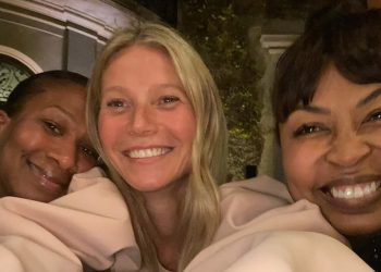 Gvinet Peltrouni filtrsiz selfisi uchun olqishlashdi