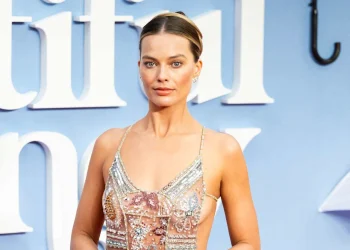 Margo Robbining libosiga muxlislarining reaksiyalari