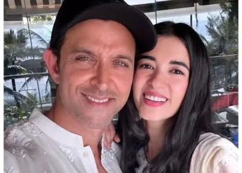 “Muhabbat Yana G‘alaba Qozondi!” — Ritik Roshan va Saba Azad To‘ylarining 4 Yilligini Nishonlashdi!