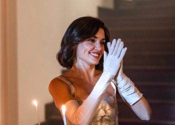 Hande Erchel 32ga kirdi: Rossiyada tug‘ilgan kun, yolg‘izlik haqida ochiq gaplar va muxlislardan sevgi yomg‘iri!