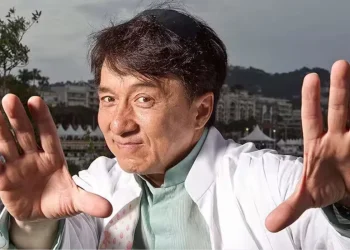 Jeki Chan 72 yoshda: opera maktabida o’qigan jinoyatchining o‘g‘li qanday qilib kino afsonasiga aylandi?