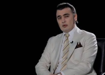 “Meni o‘g‘irlamoqchi bo‘lishgan… buvimni o‘ldirib ketishgan” — Shohjahon Jo‘rayev bolaligidagi dahshatli voqeani esladi