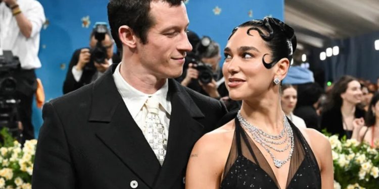 Dua Lipa turmushga chiqdi: xonanda unashtirilganini rasman tasdiqladi