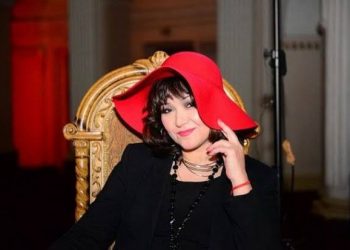 “Otamni o‘z ukasi pichoqlab o‘ldirgan” — Kumush Razzoqova hayotidagi og‘ir yo‘qotishlar haqida so‘zladi